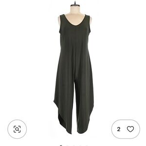 Nik and Nash Black Jumpsuit Romper Wide High Cut Legs Sleeveless V Neck Med EUC